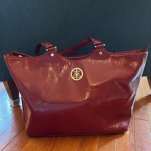 Levenger ruby purse with tons of pockets - and dust bag